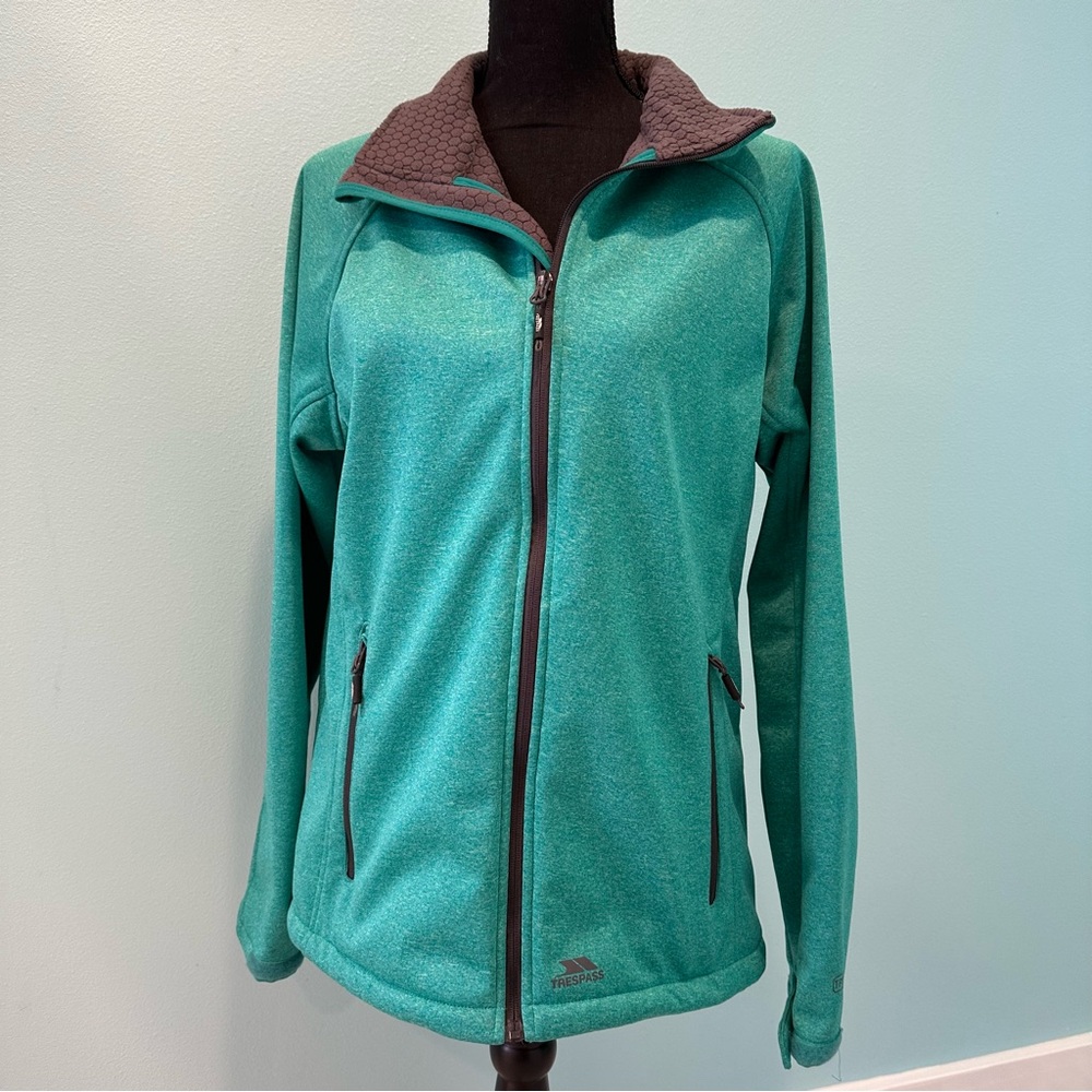 Trespass Softshell Ski Jacket With Removable Hood. - image 1